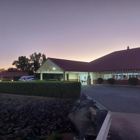 Emerald Explorers Inn Exterior foto